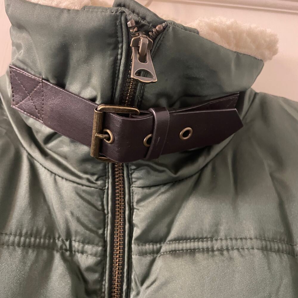 Land's End Quilted puffer jacket with Sherpa collar and buckle Women's Medium - Picture 4 of 8